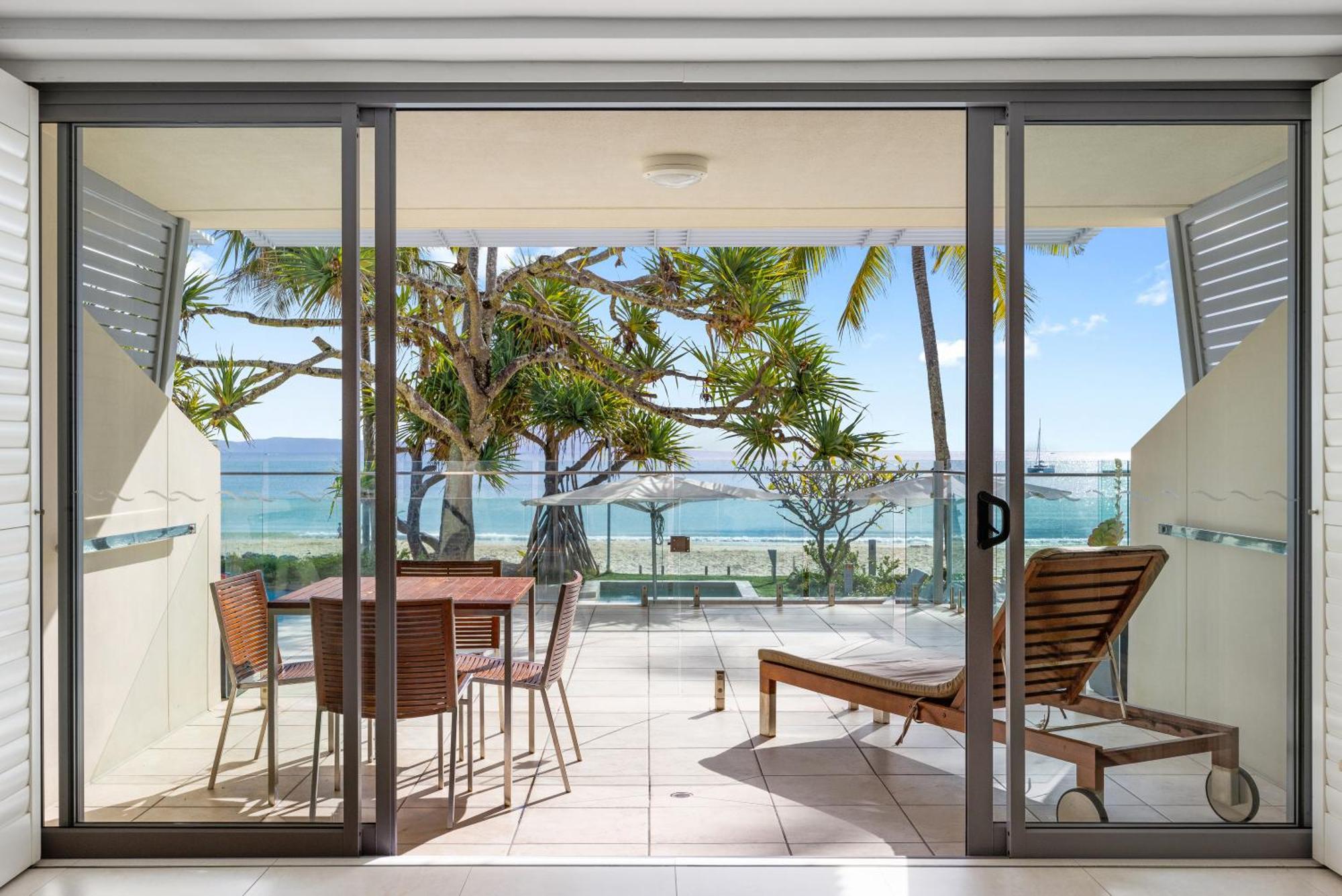 Fairshore 12: Absolute Beachfront, Direct Beach & Pool Access Noosa Heads Ngoại thất bức ảnh